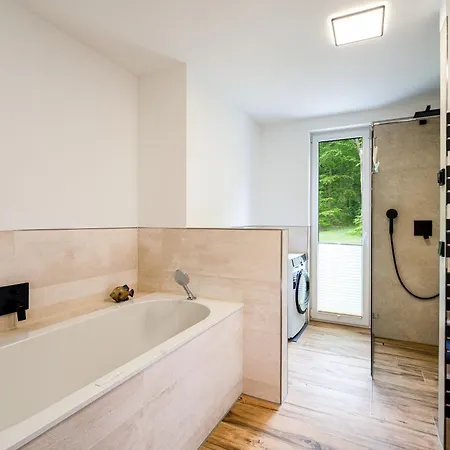 Villa Stella Maris - Ferienwohnung Poseidon * Sellin (Rugen)